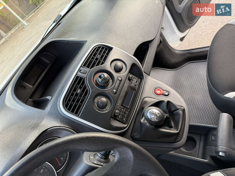 Минивэн Renault Kangoo 2015 в Днепре