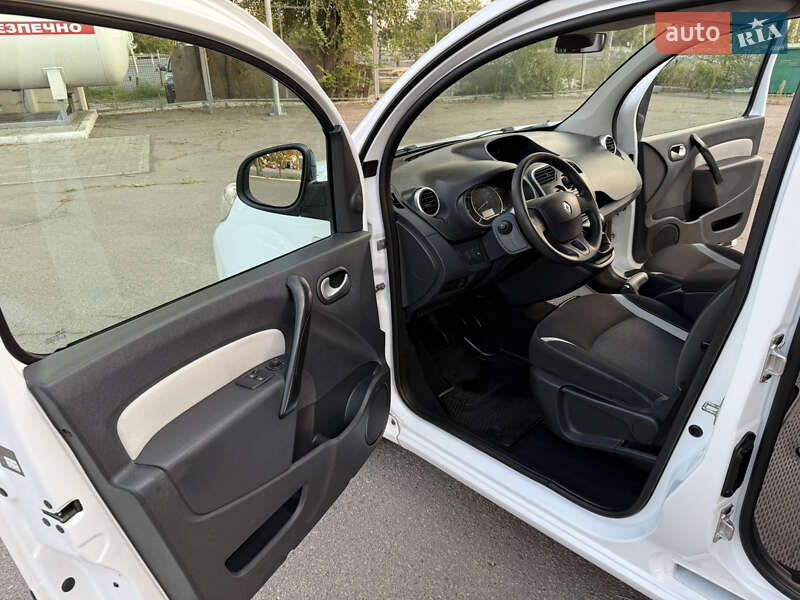Минивэн Renault Kangoo 2015 в Днепре