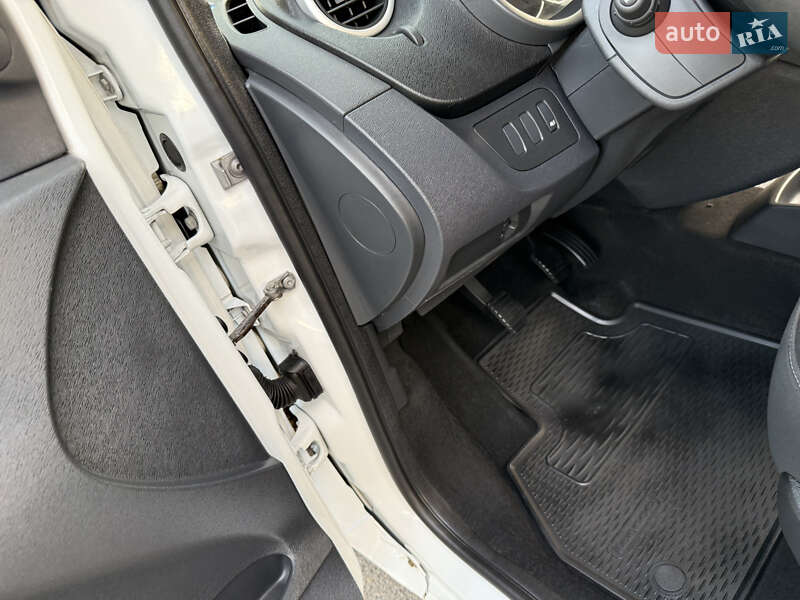 Минивэн Renault Kangoo 2015 в Днепре