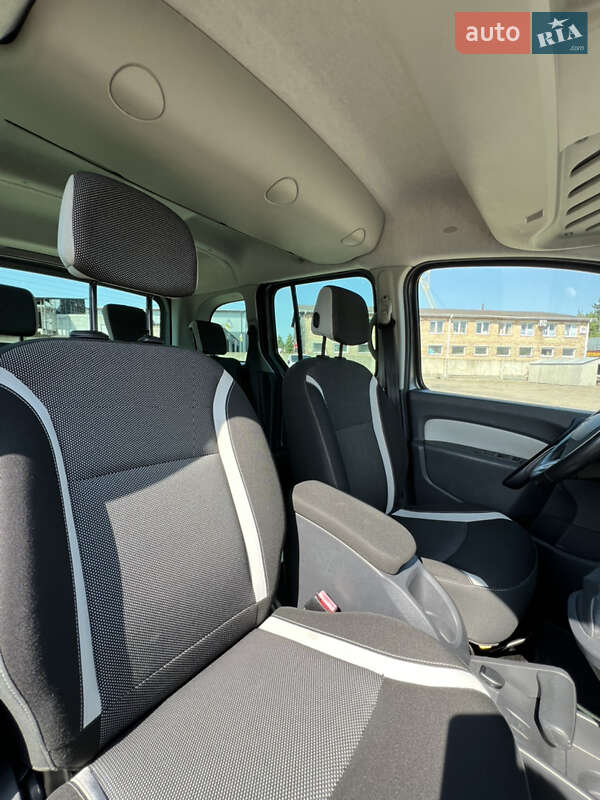 Минивэн Renault Kangoo 2014 в Луцке