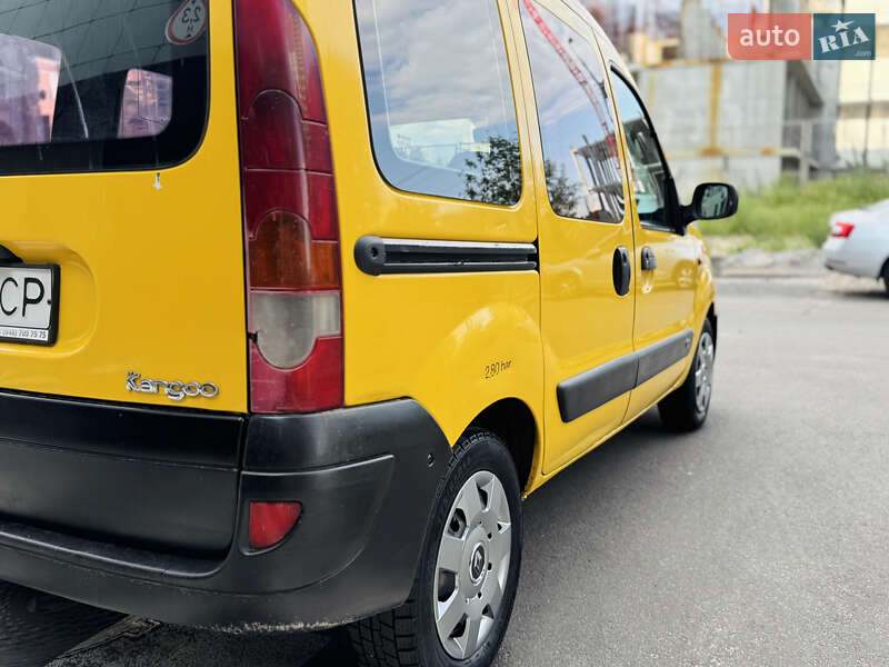 Минивэн Renault Kangoo 2003 в Киеве