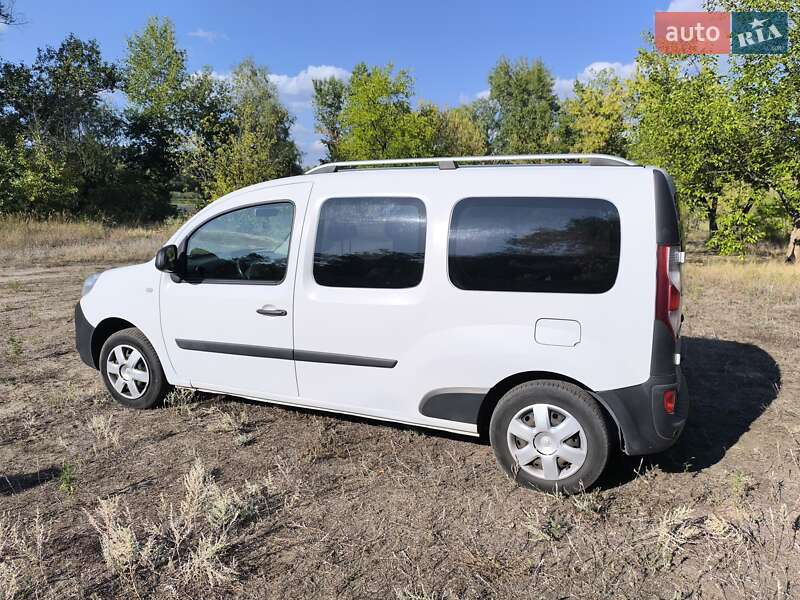 Вантажопасажирський фургон Renault Kangoo 2016 в Дніпрі