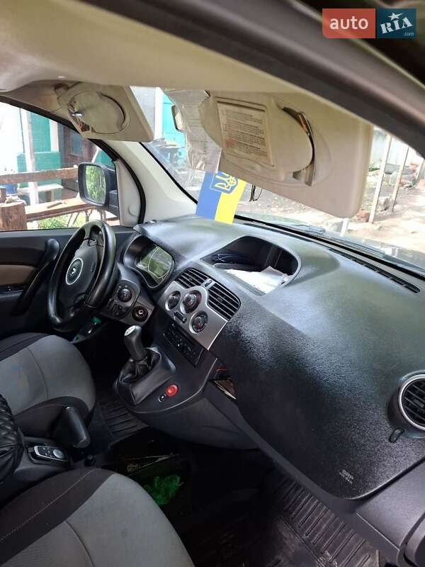 Минивэн Renault Kangoo 2012 в 