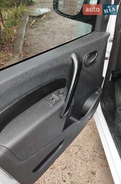 Грузовой фургон Renault Kangoo 2014 в 