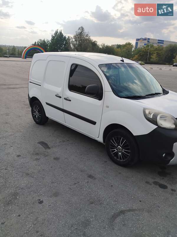 Грузовой фургон Renault Kangoo 2014 в 