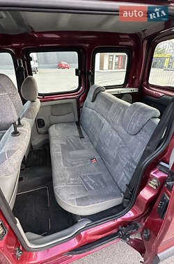 Минивэн Renault Kangoo 2004 в 