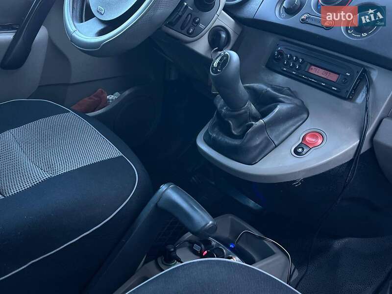 Минивэн Renault Kangoo 2010 в Львове