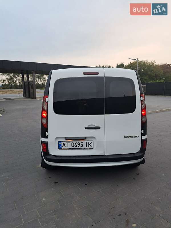 Минивэн Renault Kangoo 2009 в Перегинском