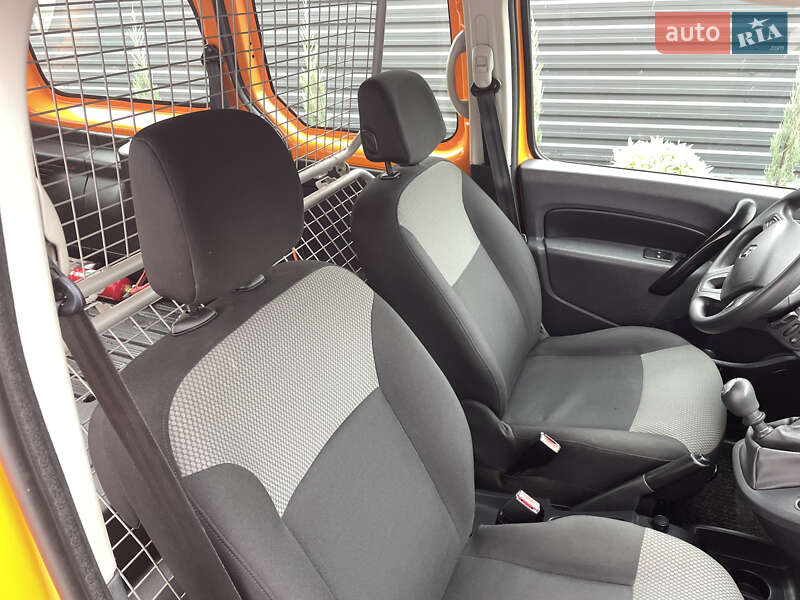 Минивэн Renault Kangoo 2017 в Киеве