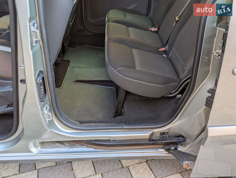 Минивэн Renault Kangoo 2011 в Ивано-Франковске