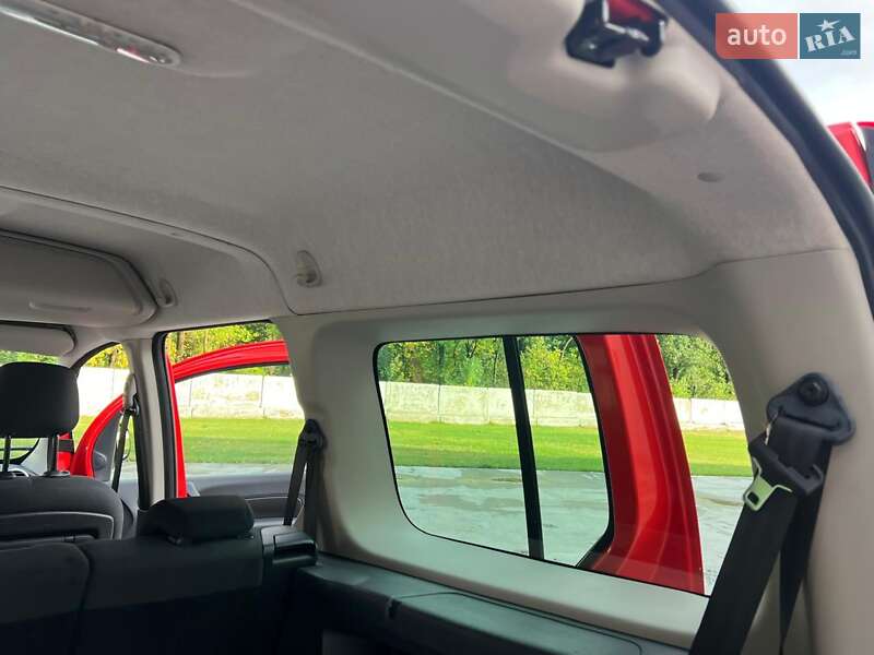 Минивэн Renault Kangoo 2015 в Киеве