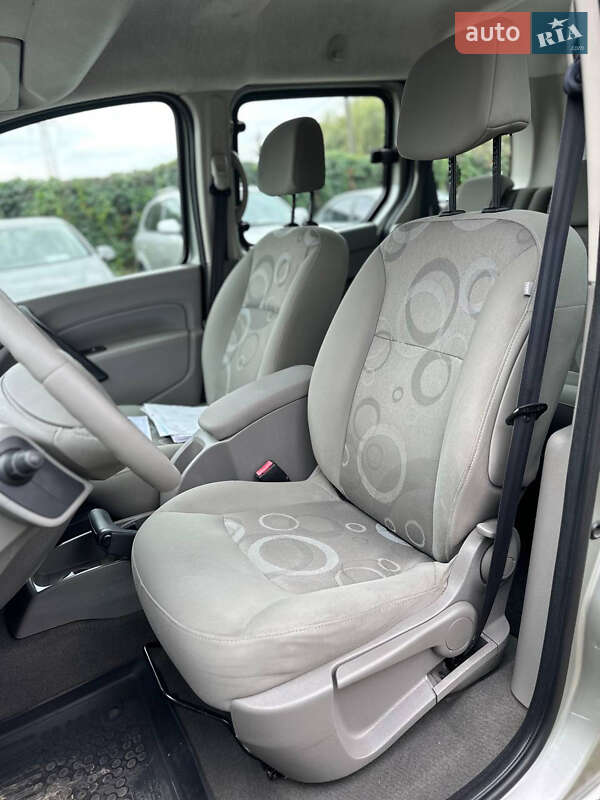 Минивэн Renault Kangoo 2010 в Виннице