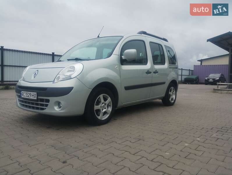 Минивэн Renault Kangoo 2011 в 