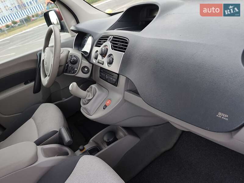 Минивэн Renault Kangoo 2010 в Киеве