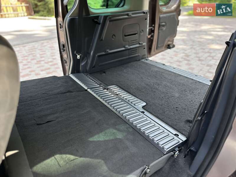 Минивэн Renault Kangoo 2015 в Дрогобыче