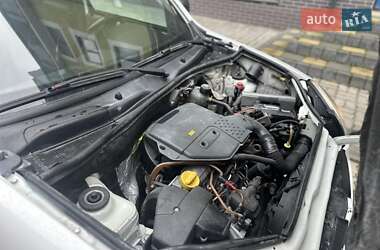Минивэн Renault Kangoo 2005 в 
