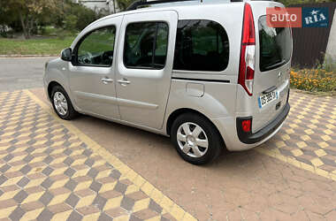 Минивэн Renault Kangoo 2015 в 