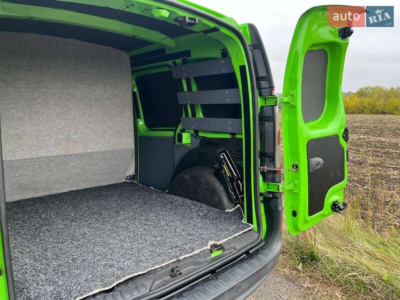 Грузовой фургон Renault Kangoo 2017 в Умани