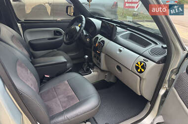 Минивэн Renault Kangoo 2003 в 