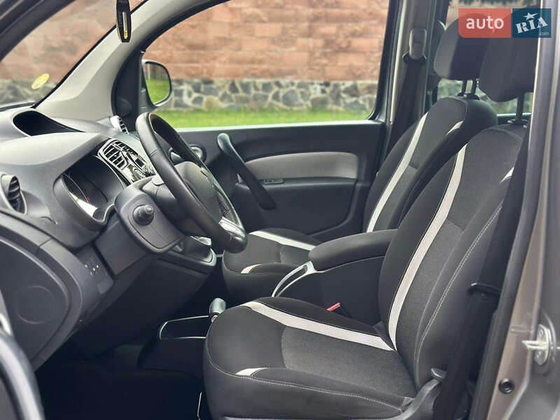 Минивэн Renault Kangoo 2015 в Ровно