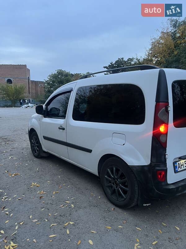 Вантажний фургон Renault Kangoo 2009 в Дніпрі фото 4 Вантажний фургон Renault Kangoo 2009 в Дніпрі