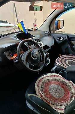 Минивэн Renault Kangoo 2012 в 