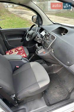Грузовой фургон Renault Kangoo 2017 в  фото 12 Грузовой фургон Renault Kangoo 2017 в