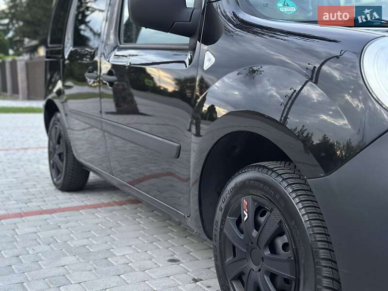Минивэн Renault Kangoo 2010 в Вознесенске фото 10 Минивэн Renault Kangoo 2010 в Вознесенске