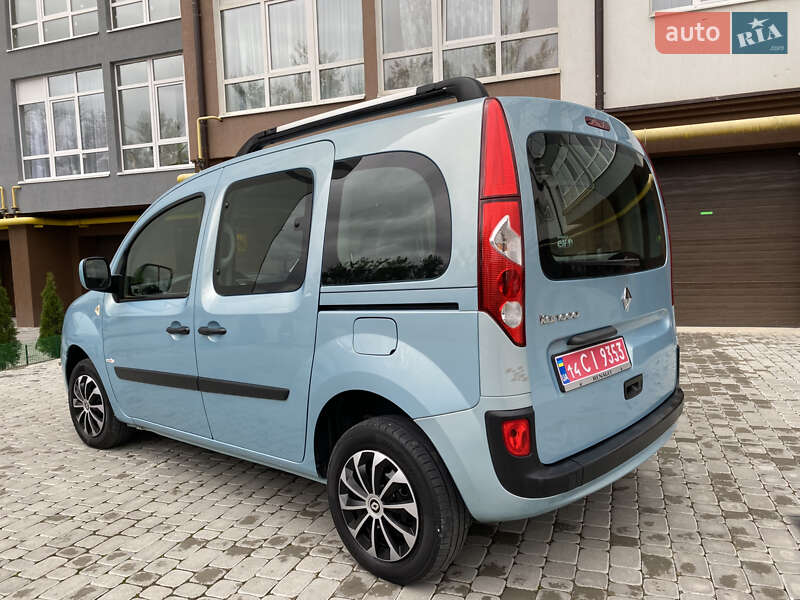 Минивэн Renault Kangoo 2010 в Ивано-Франковске