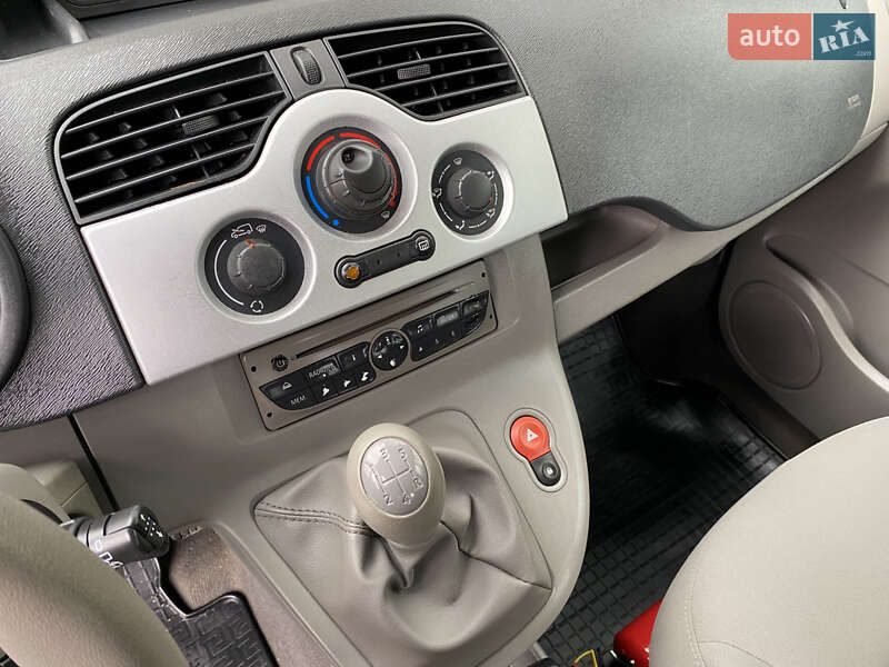 Минивэн Renault Kangoo 2010 в Ивано-Франковске