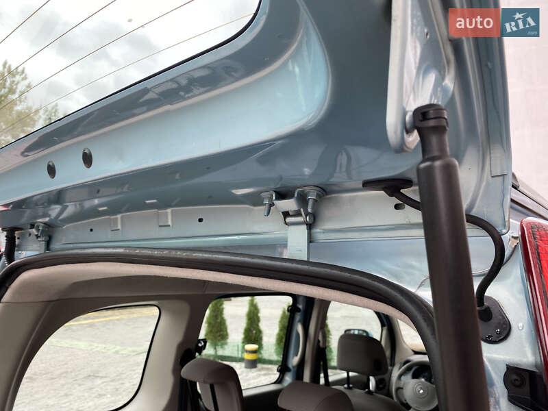 Минивэн Renault Kangoo 2010 в Ивано-Франковске