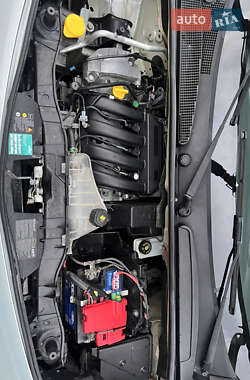 Минивэн Renault Kangoo 2013 в 