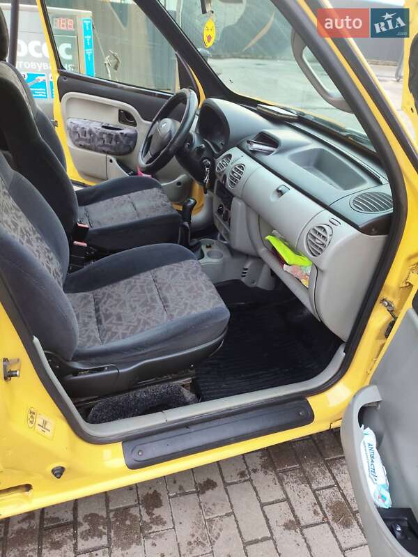 Мінівен Renault Kangoo 2006 в Тернополі фото 3 Мінівен Renault Kangoo 2006 в Тернополі