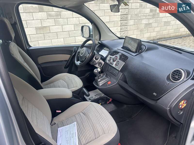 Минивэн Renault Kangoo 2011 в Луцке
