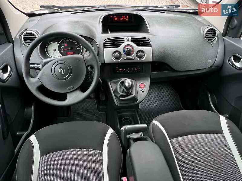 Мінівен Renault Kangoo 2013 в Чернівцях