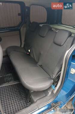 Минивэн Renault Kangoo 2010 в 
