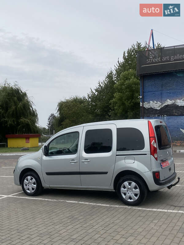 Минивэн Renault Kangoo 2010 в Киверцах