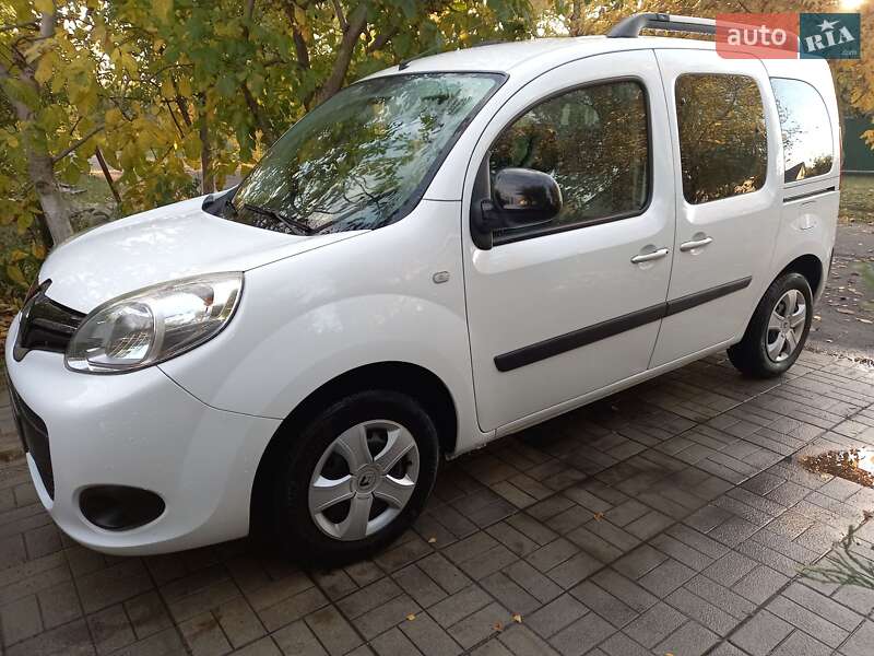 Минивэн Renault Kangoo 2017 в Киеве