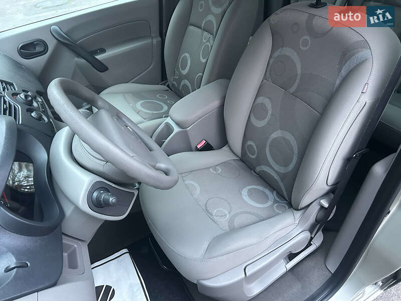 Минивэн Renault Kangoo 2011 в Виннице