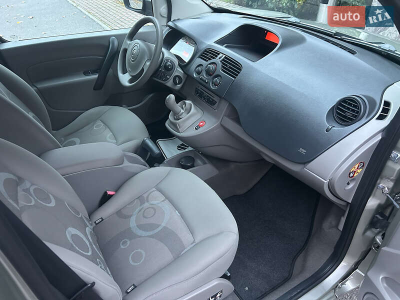 Минивэн Renault Kangoo 2011 в Виннице