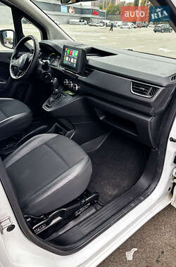 Грузовой фургон Renault Kangoo 2023 в 