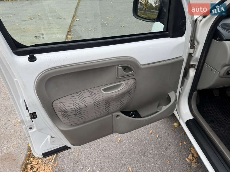 Минивэн Renault Kangoo 2006 в Звягеле фото 21 Минивэн Renault Kangoo 2006 в Звягеле
