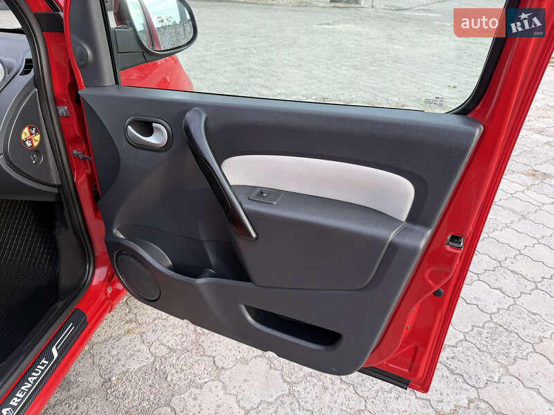Мінівен Renault Kangoo 2014 в Дніпрі фото 40 Мінівен Renault Kangoo 2014 в Дніпрі