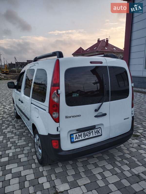 Мінівен Renault Kangoo 2010 в Житомирі