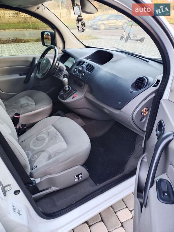 Мінівен Renault Kangoo 2010 в Житомирі