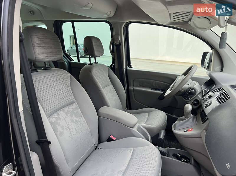Минивэн Renault Kangoo 2009 в Луцке