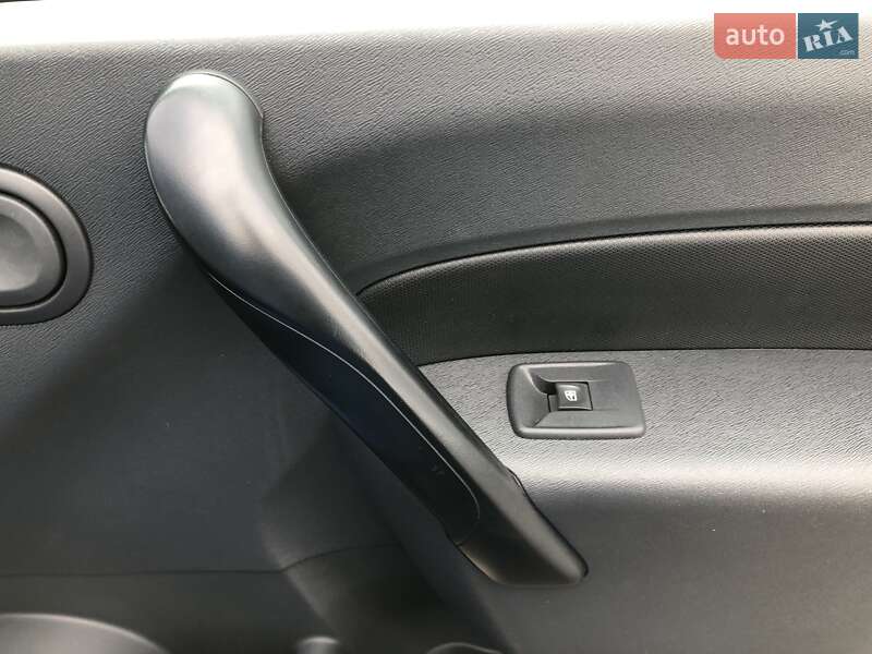 Грузовой фургон Renault Kangoo 2015 в Ровно фото 14 Грузовой фургон Renault Kangoo 2015 в Ровно
