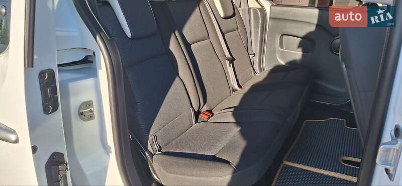 Мінівен Renault Kangoo 2014 в Новоархангельську фото 88 Мінівен Renault Kangoo 2014 в Новоархангельську