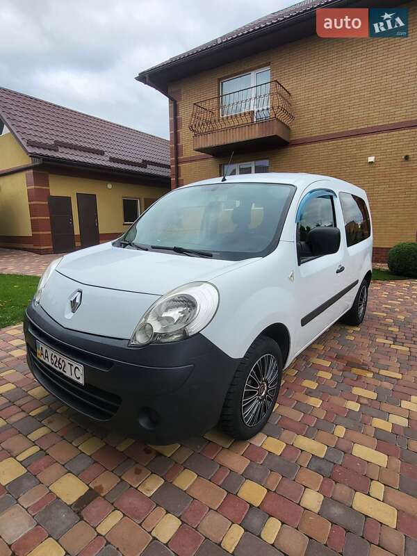 Минивэн Renault Kangoo 2011 в Смеле