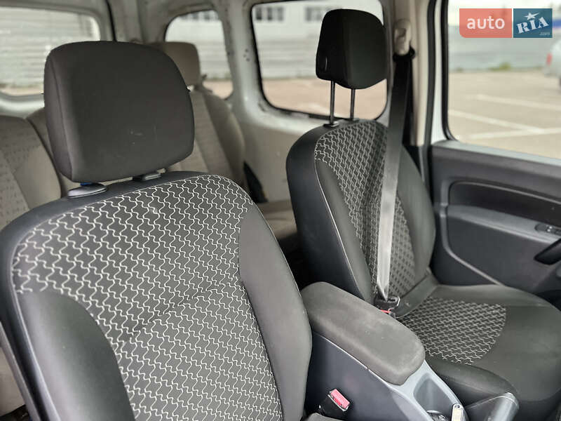 Минивэн Renault Kangoo 2011 в Ровно